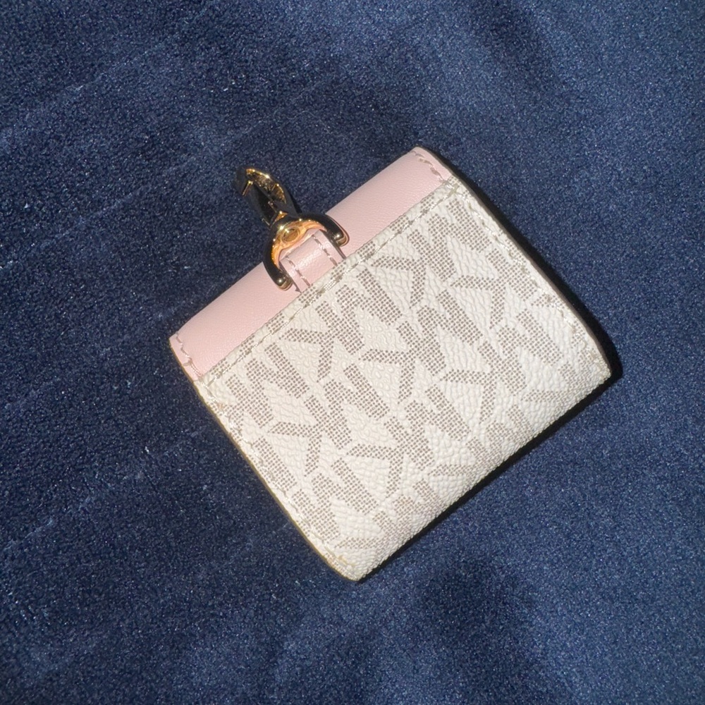Michael Kors Airpods Case
